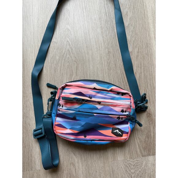 Wander Wallets Crossbody bag and matching wallet, Alpenglow - Picture 2 of 8